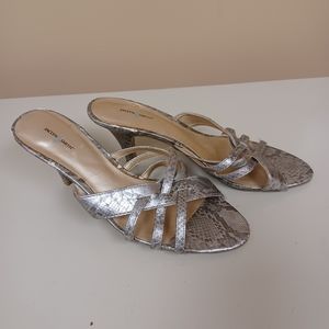 Silver snakeskin pattern slip on heel